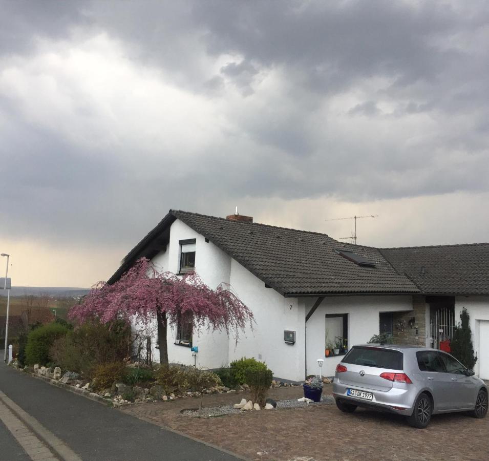 Ue Villa 4 Zimmer Hirschaid Exteriör bild