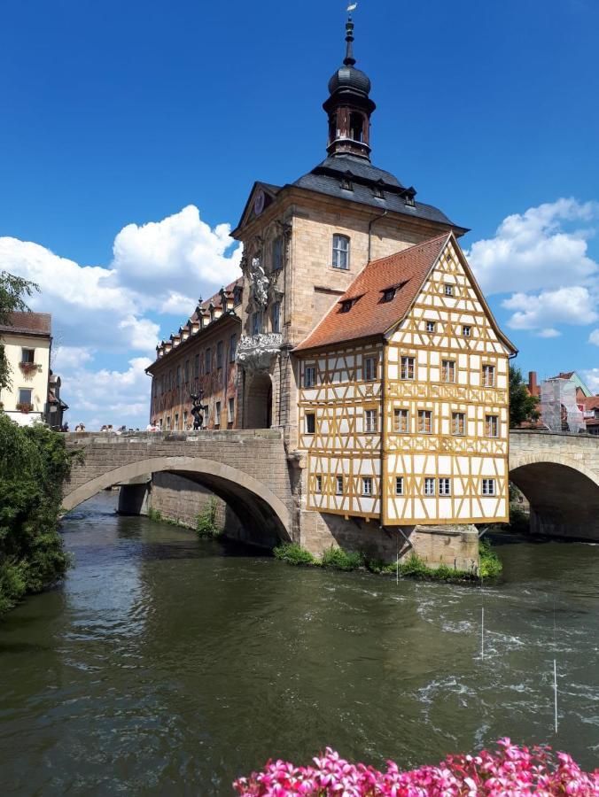 Ue Villa 4 Zimmer Hirschaid Exteriör bild
